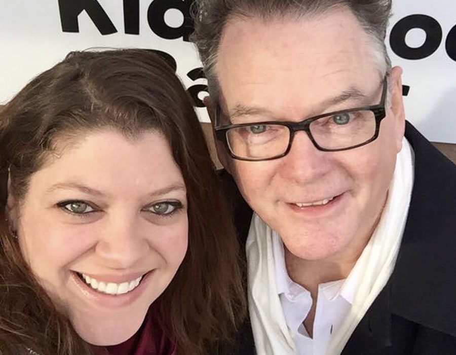 Volunteer-Kids-Food-Basket